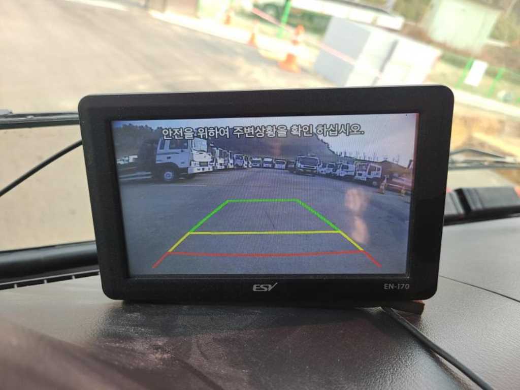 2018년식 주행 42,467km 현대 메가트럭 5톤 히아브 10000XG 집게차 중고 화물차 상세 이미지 18