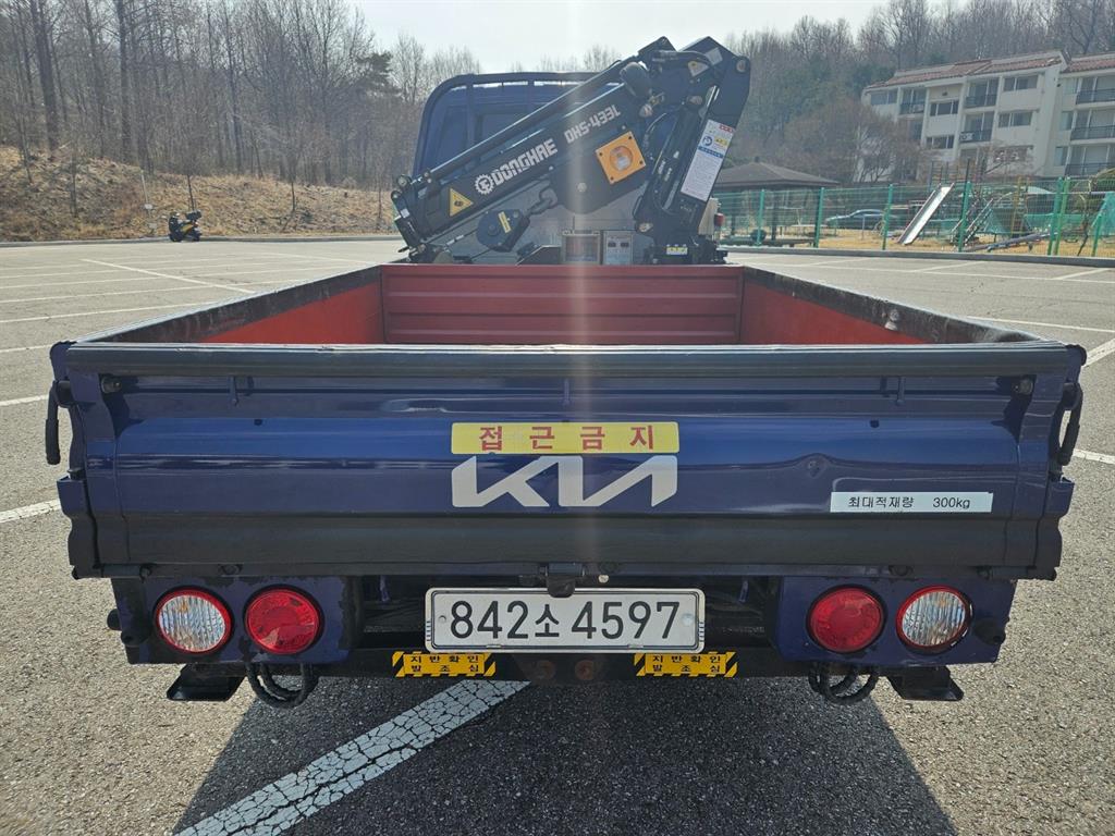 기아 더뉴봉고3 1톤 동해433L 크레인 2022년식 주행 45,595km 중고 트럭 상세 이미지 7