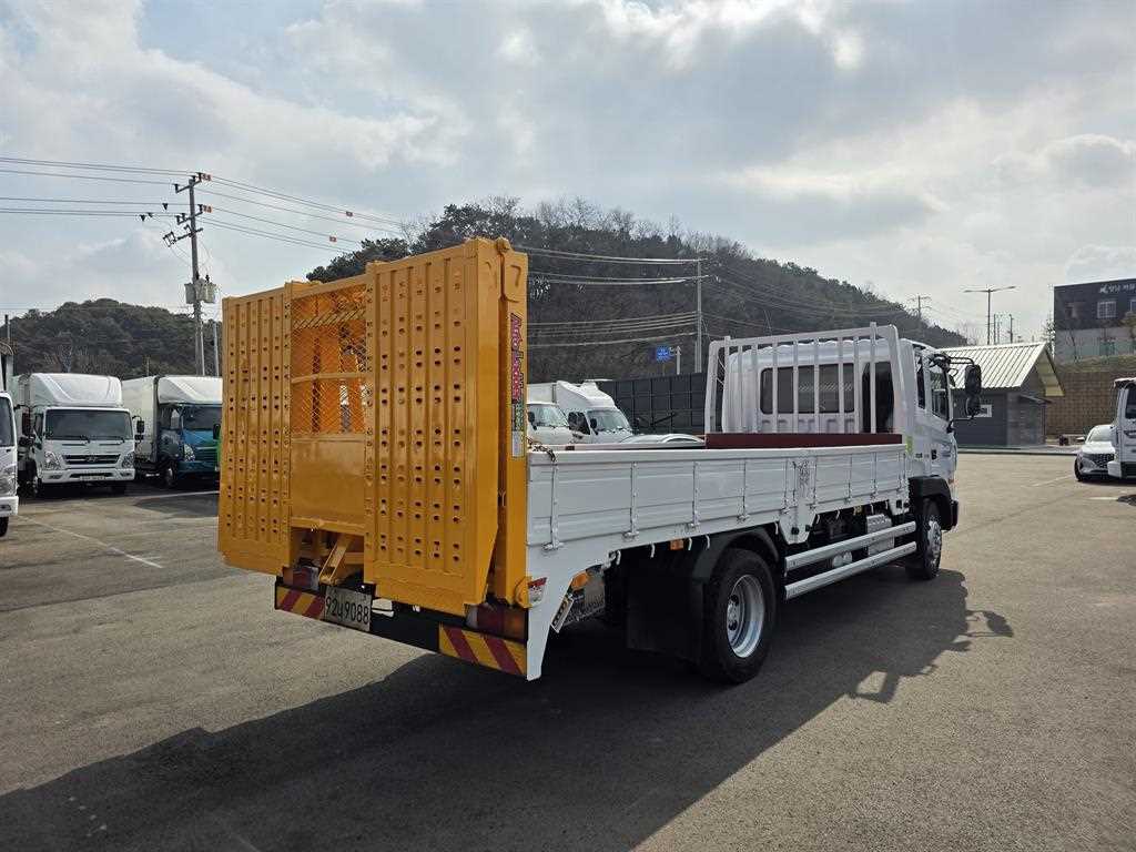 현대 5톤 외폭 자동사다리 셀프로더 2016년식 주행 143,160km 중고 화물차 상세 이미지 7