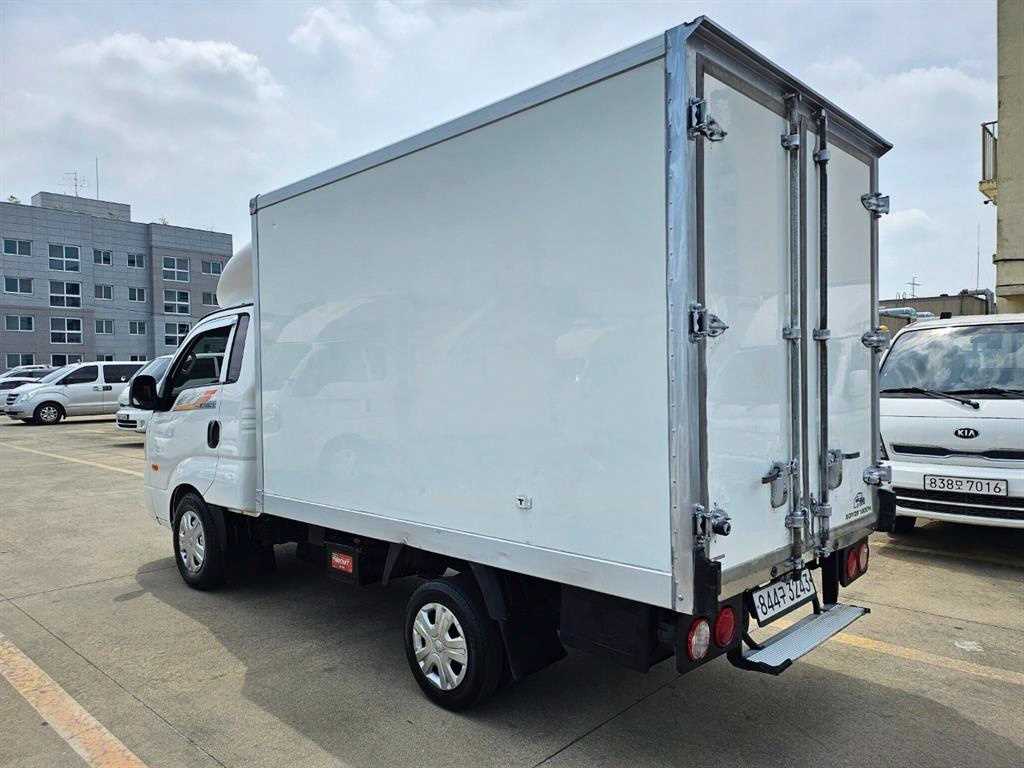 기아 봉고3 1톤 하이냉동탑 2017년식 주행 206,187km 중고 화물차 상세 이미지 3
