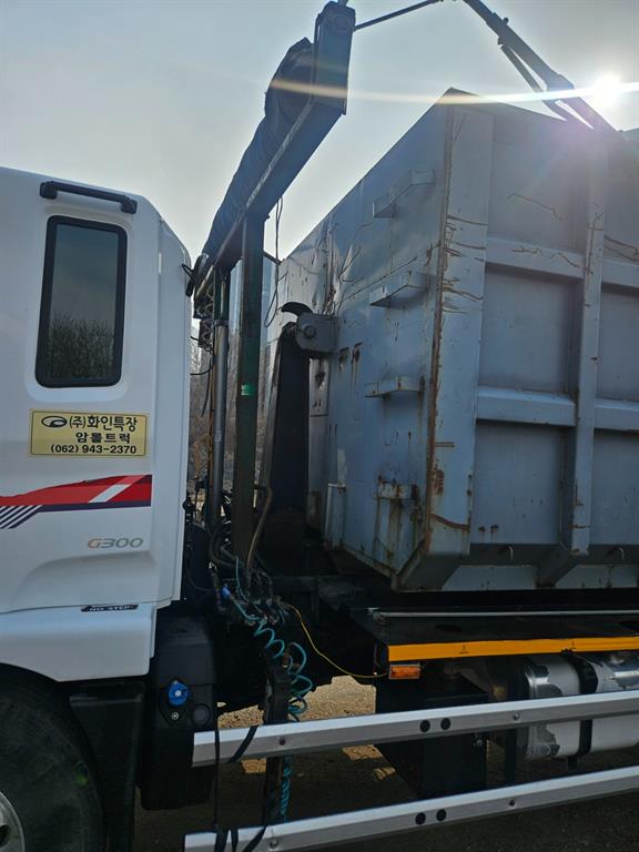 현대 4.5톤 6×4 암롤트럭 2020년식 중고 화물차 2020-08 주행 304,524km 상세 이미지 6