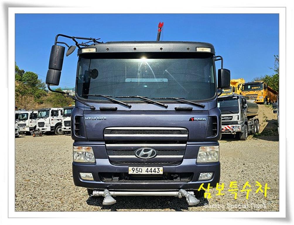 현대 트라고 0리터 살수차 2010년식 중고 화물차 16톤 2010-03 주행 835,573km 상세 이미지 3