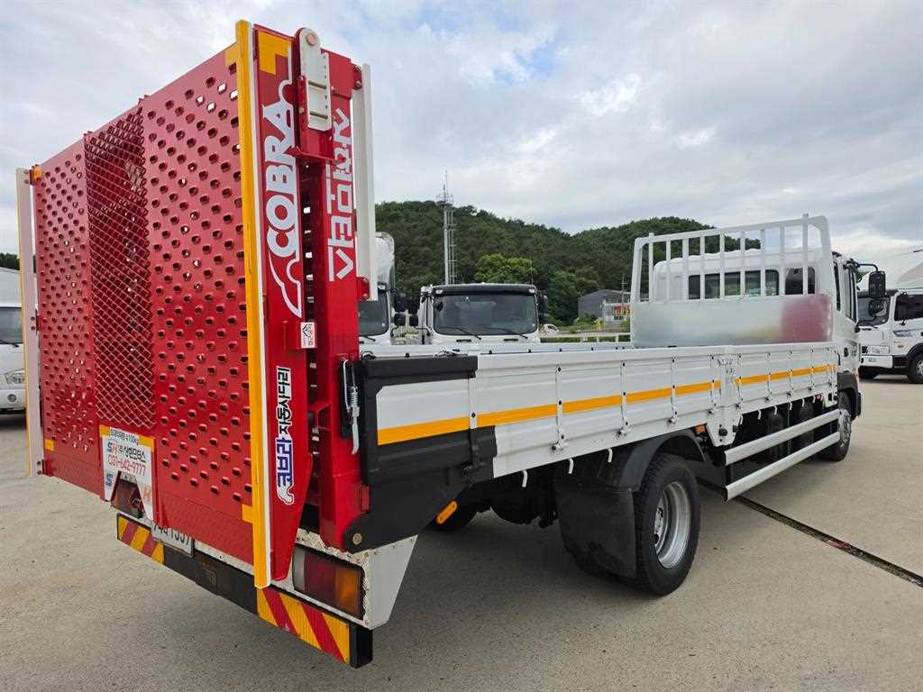 5톤 자동사다리 셀프로더 2010년식 주행 677,844km 중고 화물차 상세 이미지 7