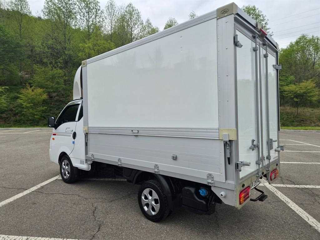 현대 포터2 슈퍼캡 초장축 1톤 윙바디 2023년식 주행 49,457km 중고 화물차 상세 이미지 7