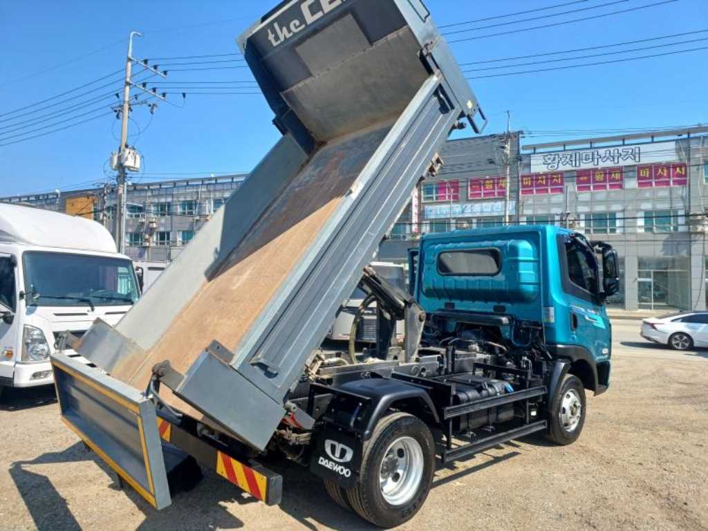 대우 더쎈 4.5톤 덤프 2023년식 주행 7,636km 중고 화물차 상세 이미지 5