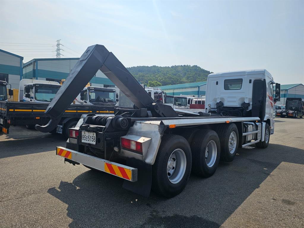 현대 24톤 롱바디 암롤트럭 2015년식 주행 407,955km 중고 화물차 상세 이미지 9