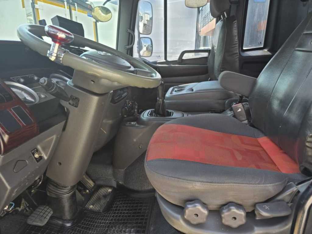 5톤 탱크로리 2010년식 주행 277,058km 중고 화물차 홈/탱크로리 상세 이미지 11