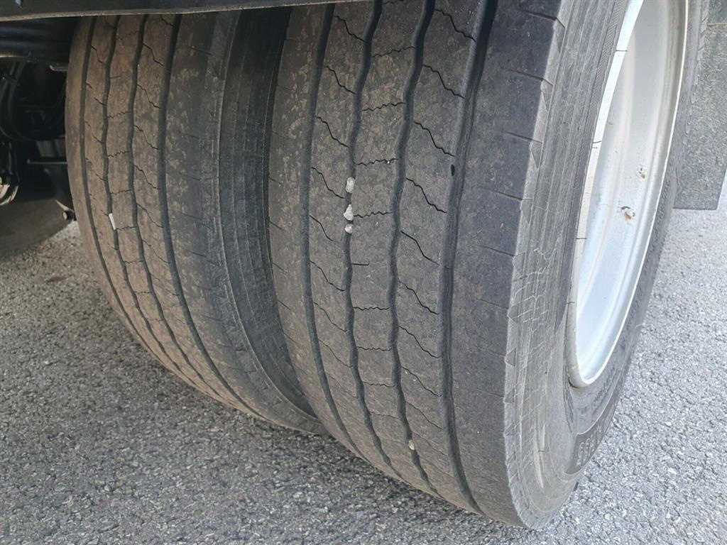 3.5톤 냉동탑 2017년식 주행 438,275km 중고 화물차 상세 이미지 19