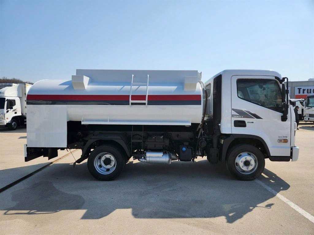 3.5톤 5000리터 탱크로리 2017년식 주행 593,353km 중고 화물차 홈/탱크로리 상세 이미지 4