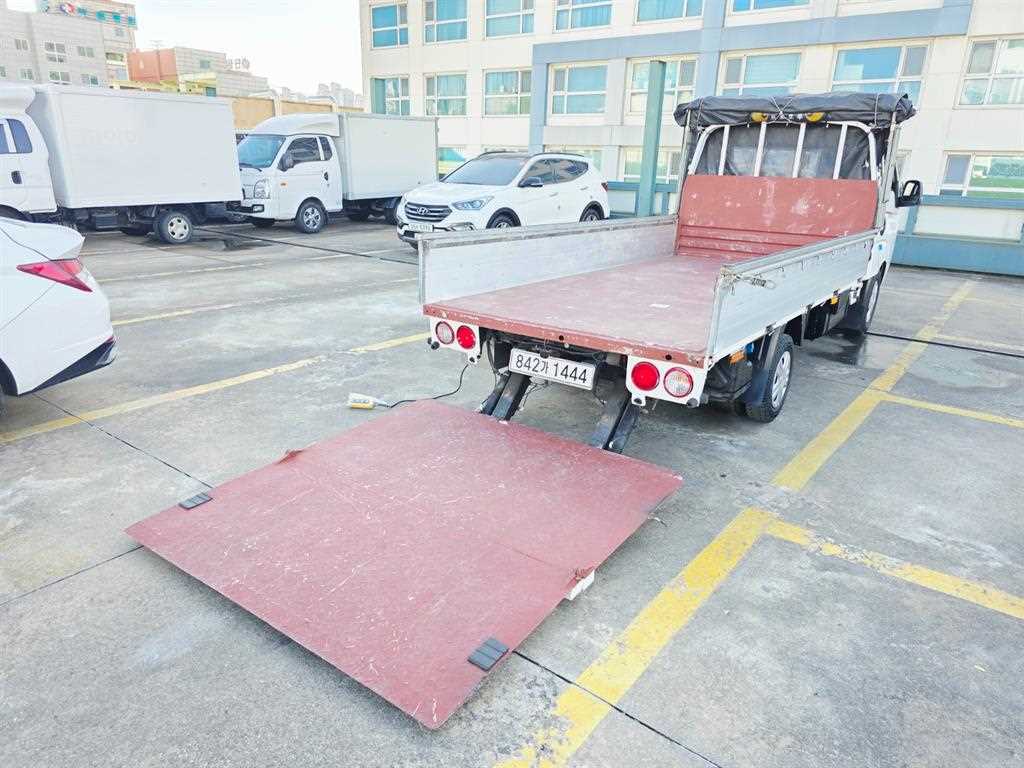 기아 더뉴봉고3 1톤 파워게이트 호루 2022년식 주행 282,677km 중고 화물차 카고 상세 이미지 11