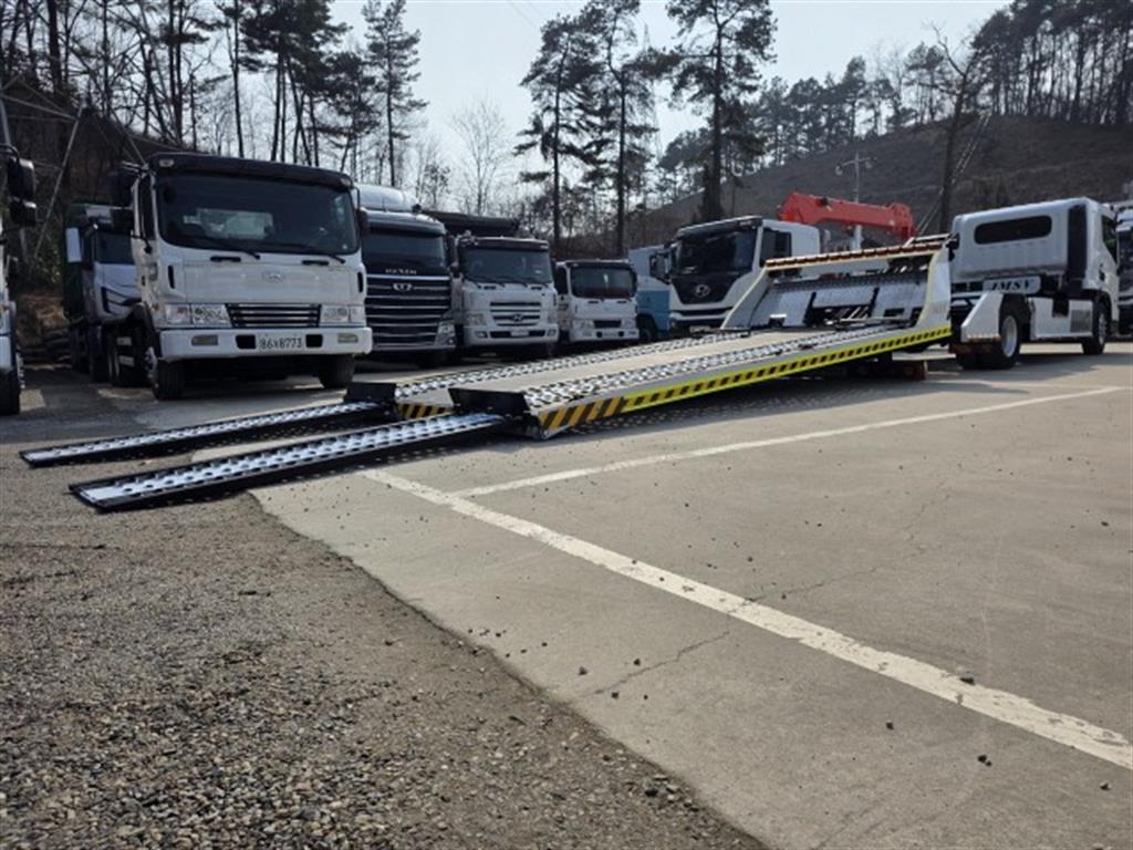 2020년식 주행 253,112km 현대 3.5톤 제이엠특장 저각 셀프로더 중고 화물차 상세 이미지 12
