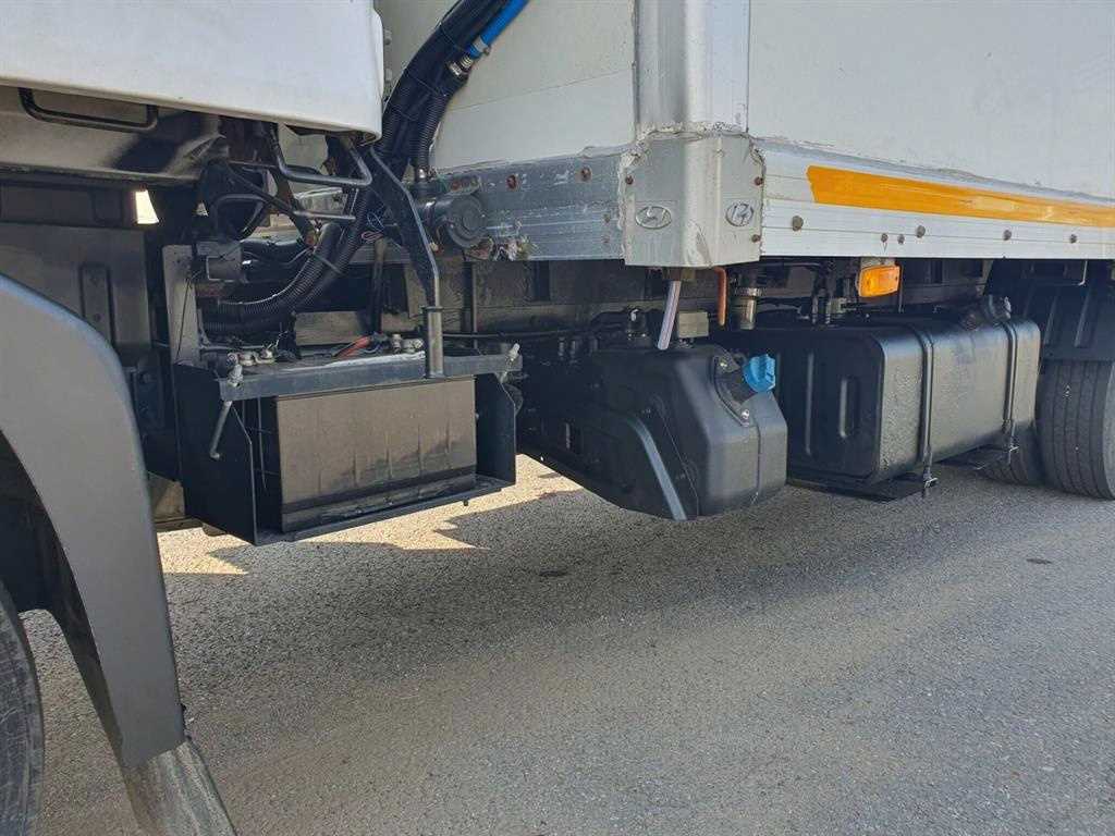3.5톤 냉동탑 2017년식 주행 438,275km 중고 화물차 상세 이미지 9