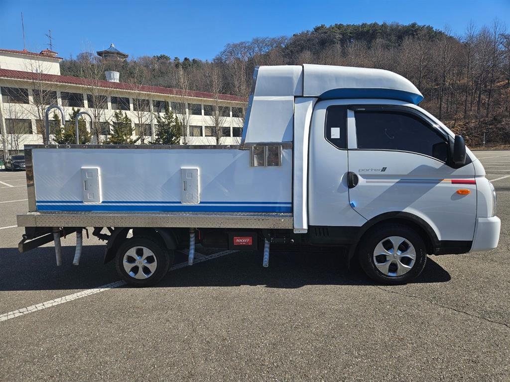 현대 포터2 슈퍼캡 초장축 1.3톤 활어차 2023년식 주행 159,600km 중고 트럭 상세 이미지 4