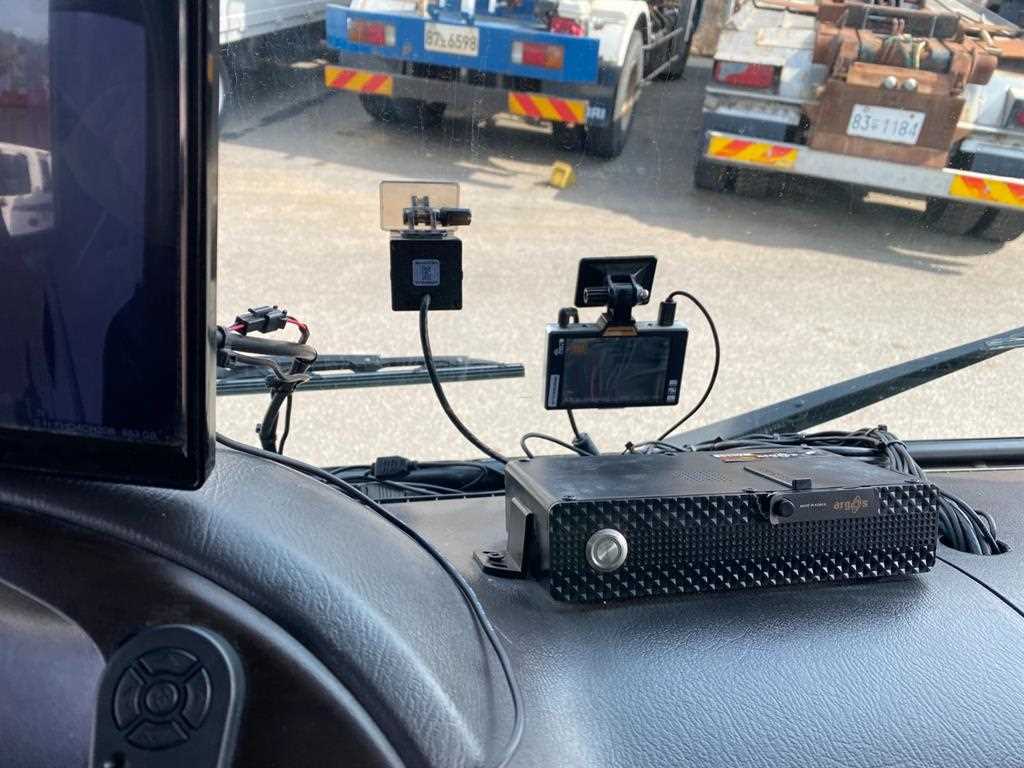 현대 메가트럭 5톤 압착식 진개차 2018년식 주행 179,964km 중고 화물차 상세 이미지 17