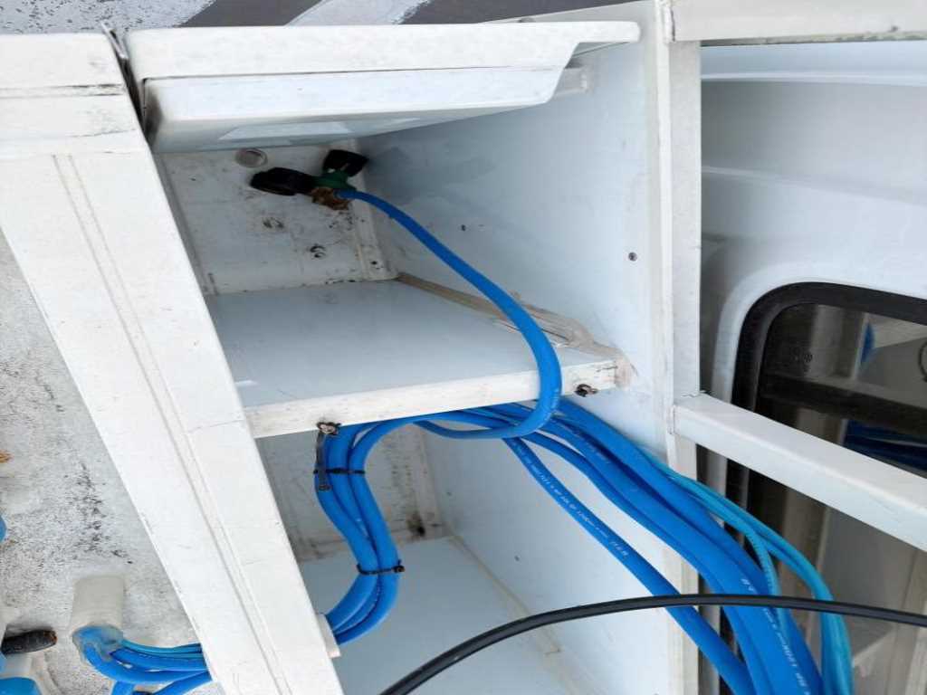 현대 포터2 1톤 LPG 활어차 2025년식 주행 7,391km 중고 화물차 상세 이미지 9