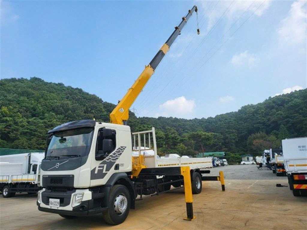 볼보 5톤 수산 746L 카고크레인 2017년식 주행 51,394km 중고 화물차 상세 이미지 3