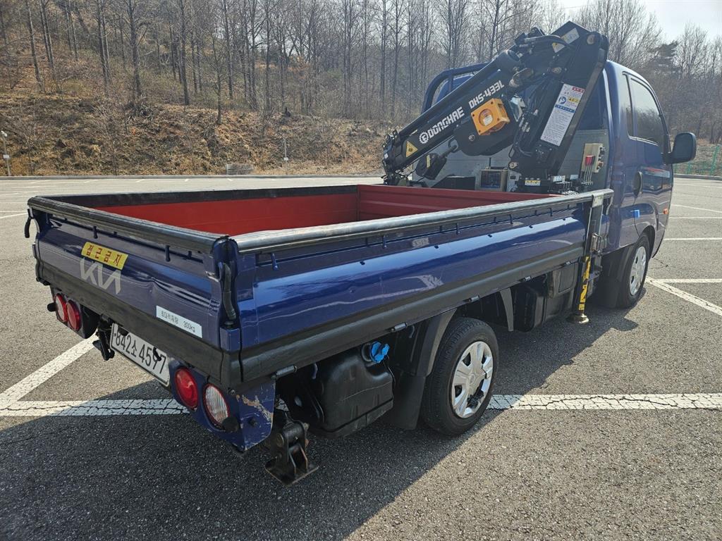 기아 더뉴봉고3 1톤 동해433L 크레인 2022년식 주행 45,595km 중고 트럭 상세 이미지 6