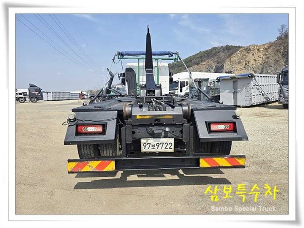 볼보 9.5톤 고상 암롤트럭 2017년식 주행 129,139km 중고 화물차 상세 이미지 7