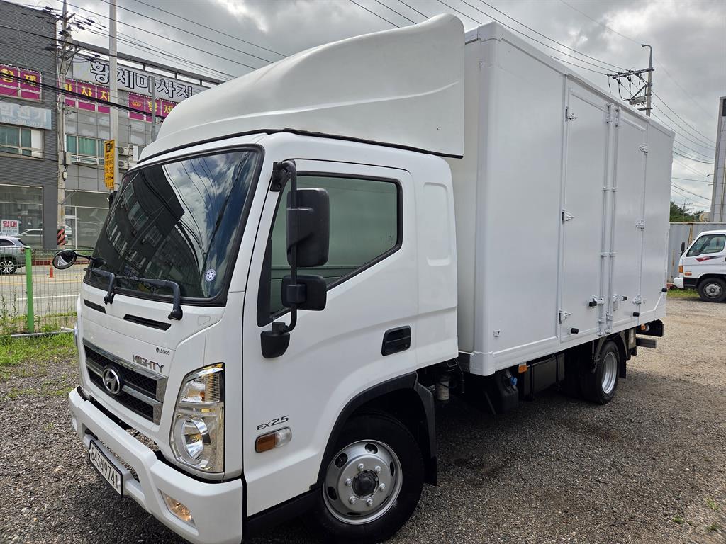 2.5톤 익스 하이내장탑 파워게이트 2020년식 중고 화물차 익스탑 2020-03 주행 166,069km 대표 이미지