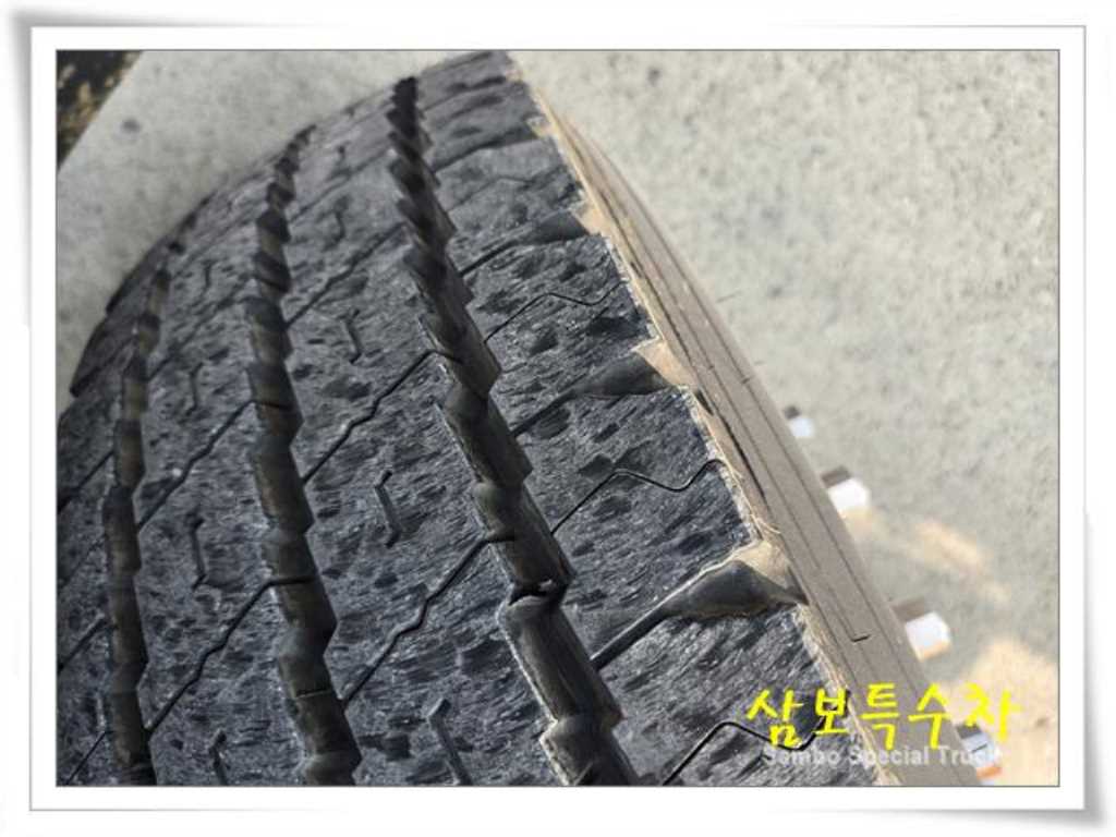 현대 16톤 알루미늄탱크 살수차 2004년식 주행 1,199,185km 중고 화물차 상세 이미지 13