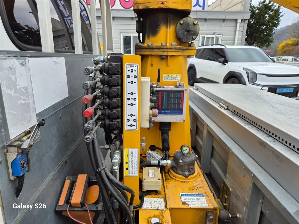 기아 더뉴봉고3 1톤 고소작업차 2020년식 주행 158,447km 중고 화물차 바가지차 상세 이미지 8