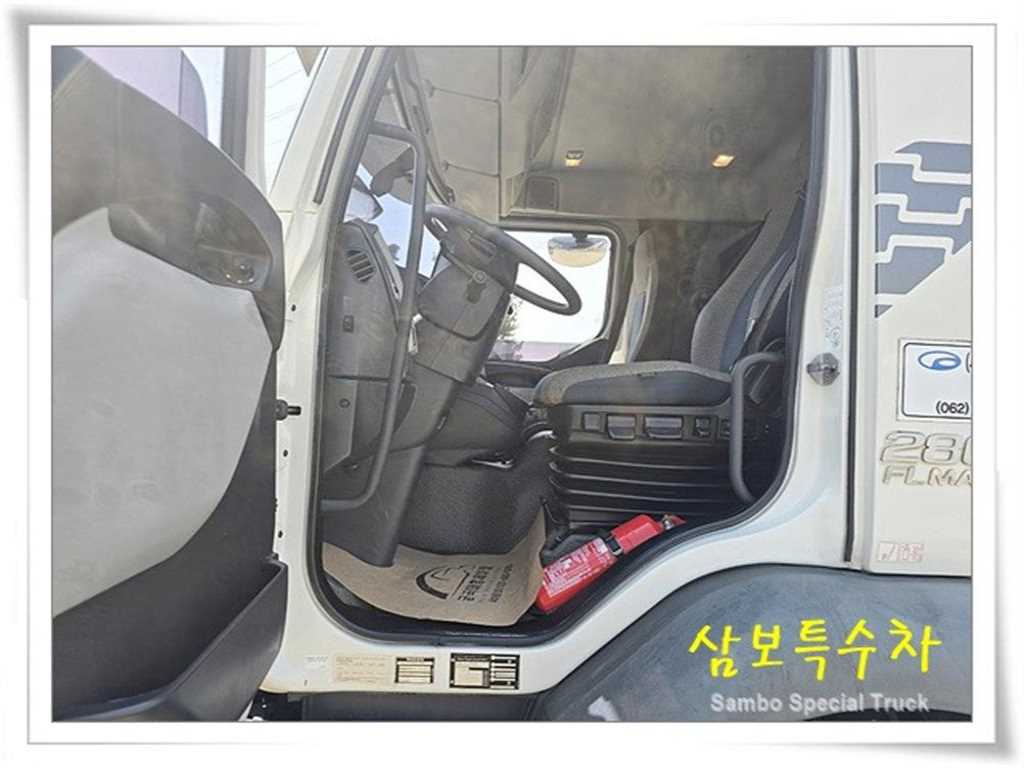 볼보 9.5톤 고상 암롤트럭 2017년식 주행 129,139km 중고 화물차 상세 이미지 15