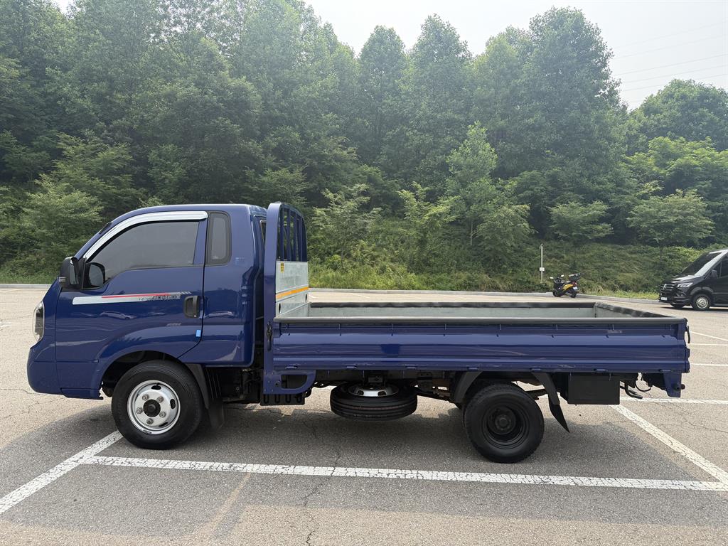 기아 더뉴봉고3 1.2톤 킹캡 초장축 카고 2020년식 주행 195,816km 중고 화물차 상세 이미지 12
