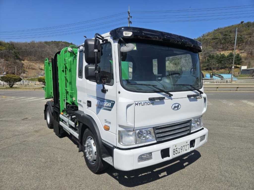 2016년식 주행 311,508km 현대 메가트럭 5톤 음식물수거차 중고 화물차 음식물차 상세 이미지 2