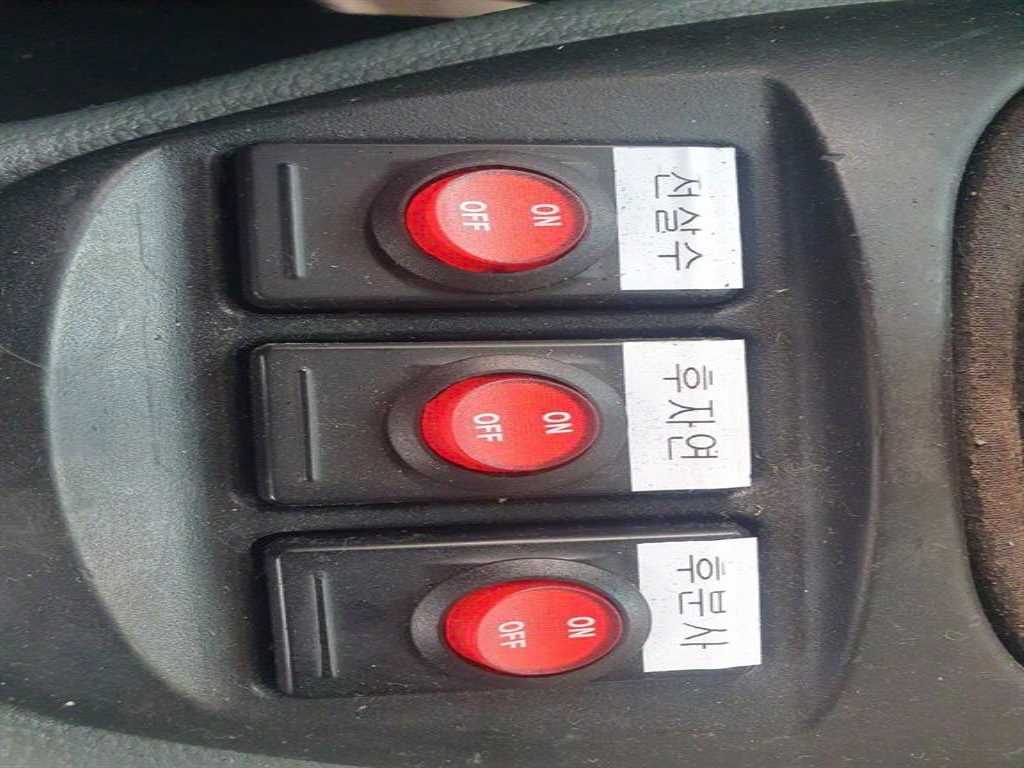 현대 트라고 21톤 살수차 2011년식 중고 화물차 2011-05 주행 1,200,000km 상세 이미지 12