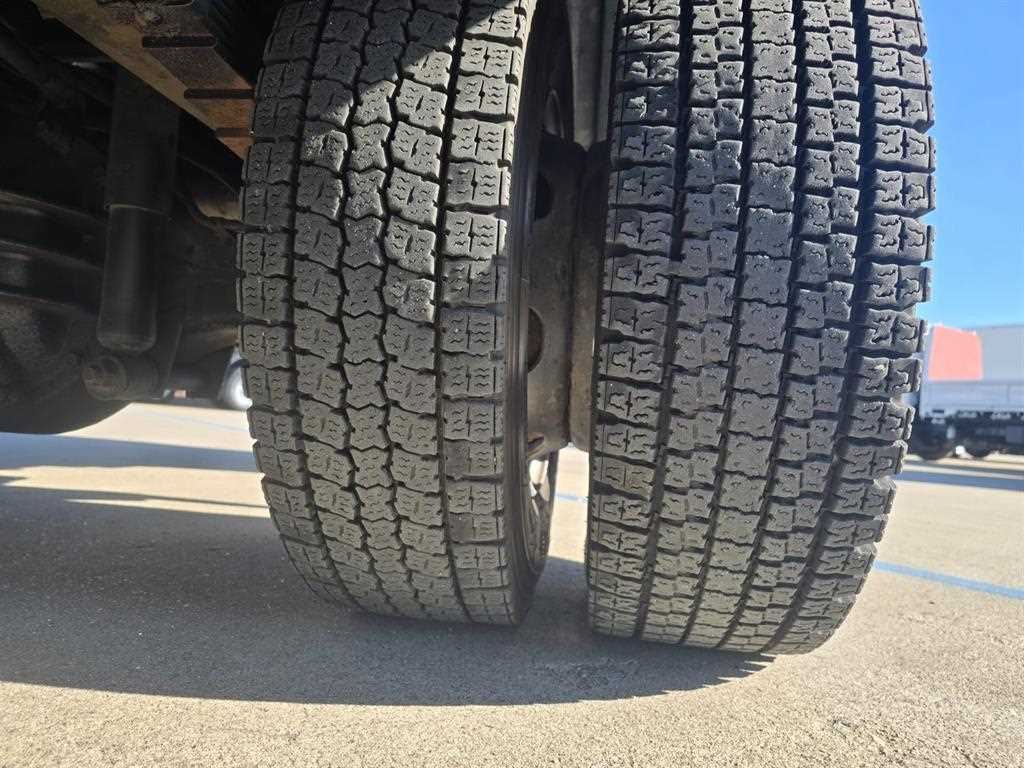 현대 메가트럭 6.5톤 압착진개차 2018년식 주행 163,450km 중고 화물차 상세 이미지 17