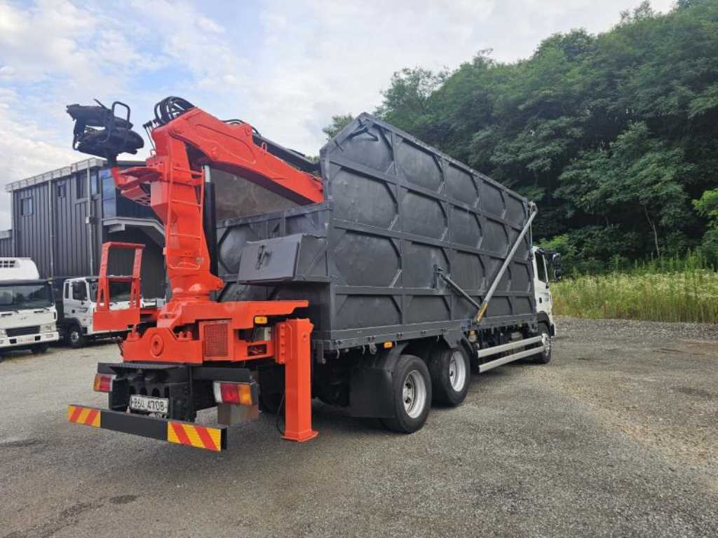 현대 메가트럭 5톤 광림 1204 크레인 집게차 2019년식 주행 251,890km 중고 화물차 상세 이미지 4