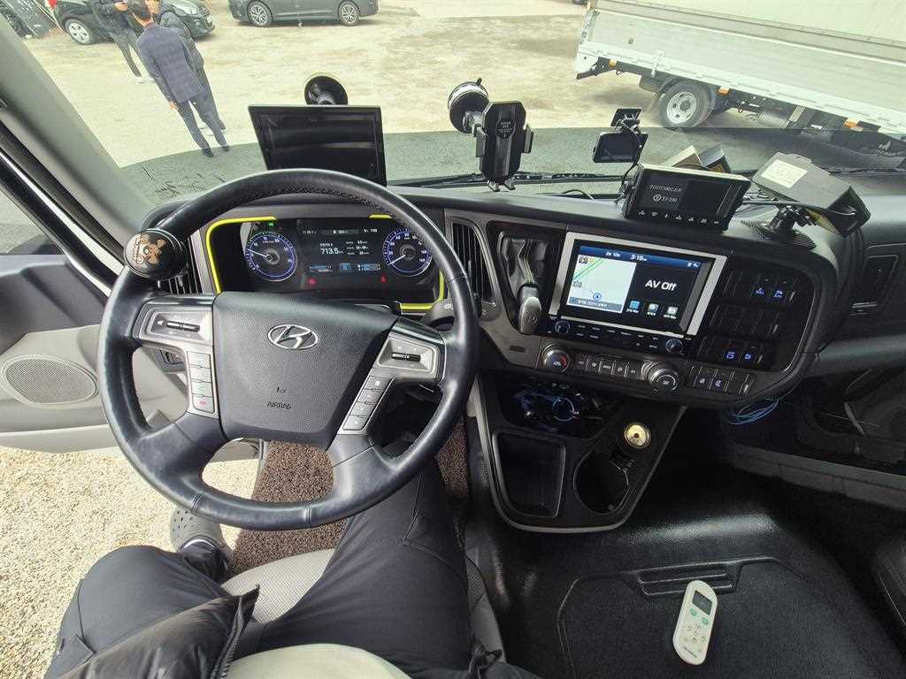 현대 파비스 8.5톤 컨테이너 냉동탑 2020년식 주행 563,460km 중고 화물차 상세 이미지 16
