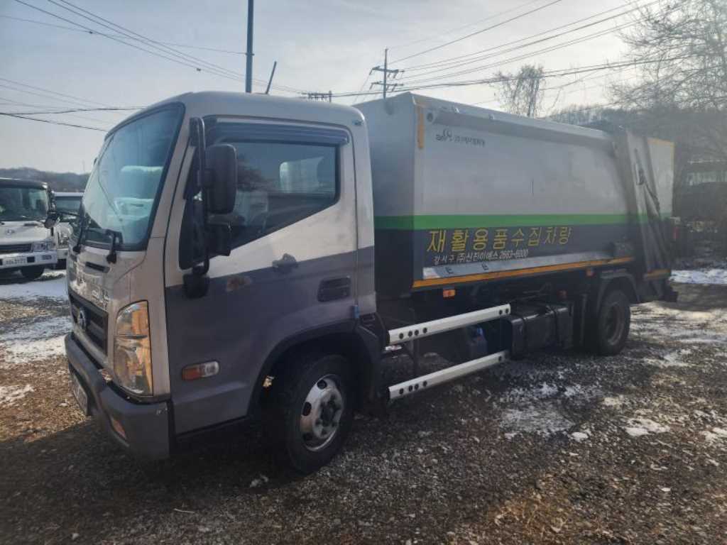 현대 3.5톤 압착식 진개차 2018년식 주행 102,115km 중고 화물차 상세 이미지 2