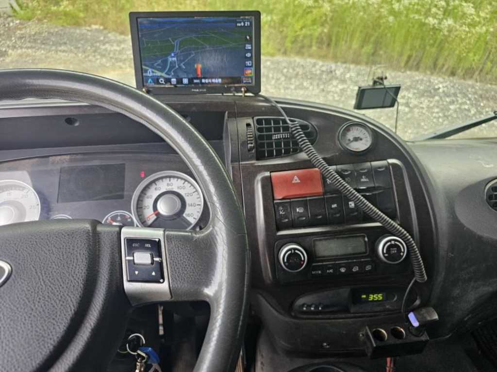 현대 메가트럭 5톤 광림 1204 크레인 집게차 2019년식 주행 251,890km 중고 화물차 상세 이미지 14