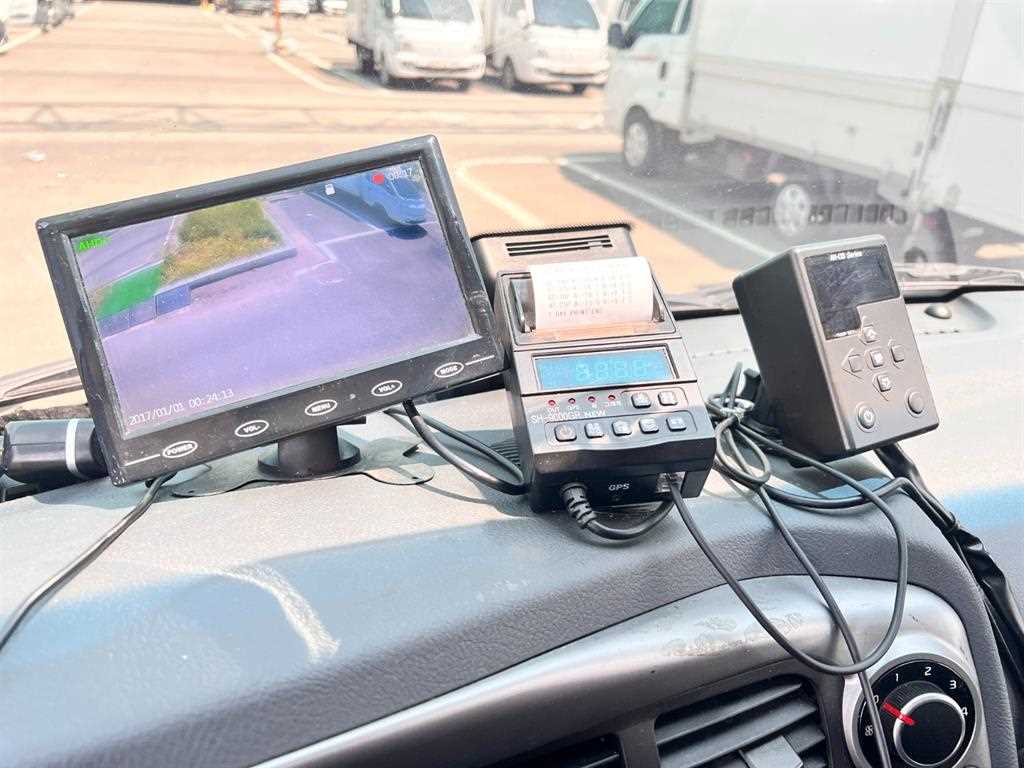 기아 더뉴봉고3 1.2톤 하이냉동탑 2022년식 주행 212,246km 중고 화물차 상세 이미지 14