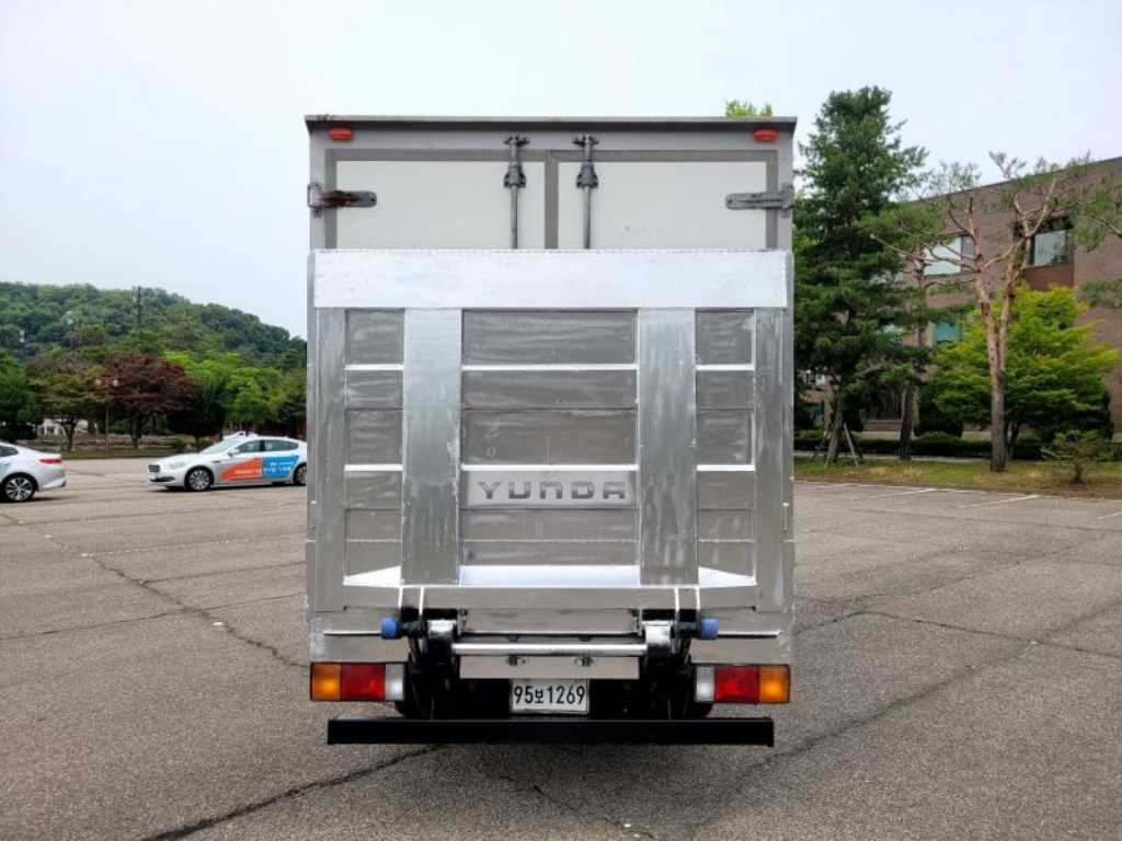 현대 e마이티 2.5톤 하이냉동탑 리프트 2013년식 주행 15,730km 중고 화물차 대표 이미지