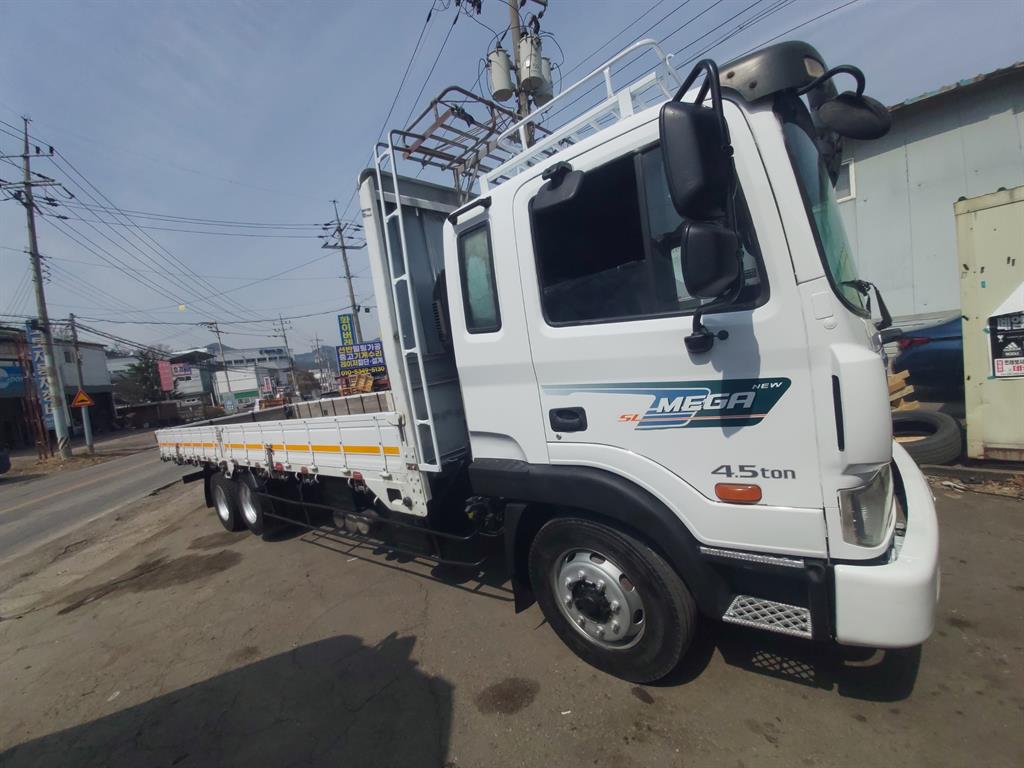 현대 메가트럭 4.5톤 카고 중고 트럭 2011년식 주행 999,999km 상세 이미지 2