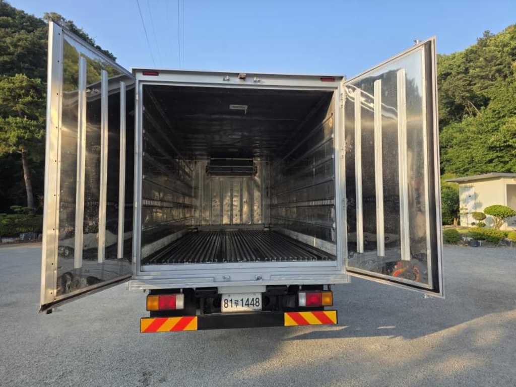 현대 메가트럭 5톤 냉동탑 중고 화물차 2015 주행 212,952km 상세 이미지 13