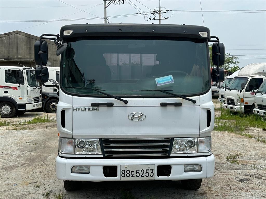 현대 메가트럭 5톤 초장축 카고 2015년식 주행 284,107km 중고 트럭 상세 이미지 2