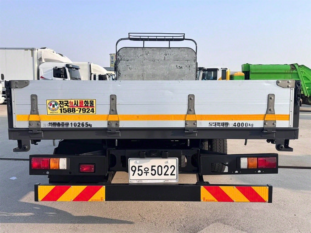 이스즈 포워드 4.5톤 카고 2021년식 주행 356,237km 중고 트럭 상세 이미지 7