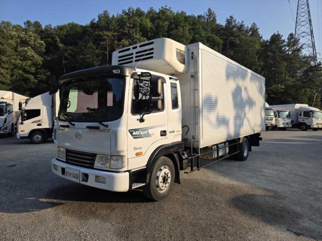현대 메가트럭 5톤 냉동탑 중고 화물차 2015 주행 212,952km 대표 이미지