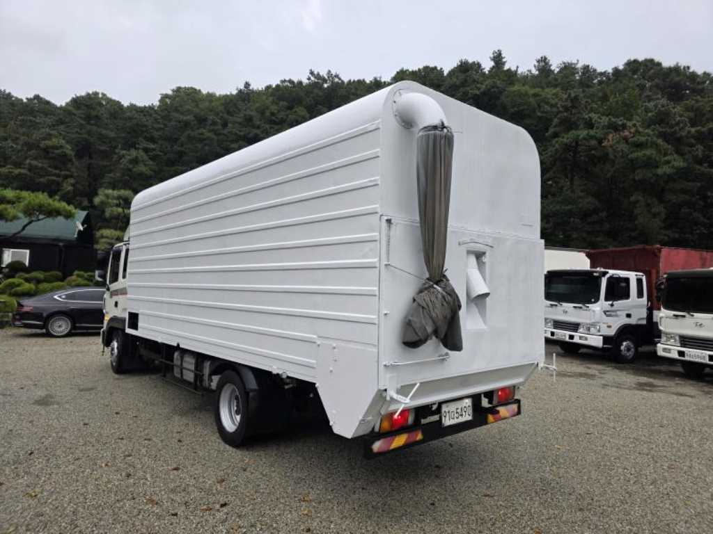 현대 메가트럭 5톤 왕겨및톱밥운송 중고 화물차 그 밖에 2015 주행 237,936km 상세 이미지 6