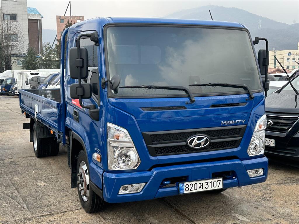 현대 올 뉴 마이티 2.5톤 저상 슈퍼캡 카고 2022년식 주행 102,735km 중고 화물차 상세 이미지 3