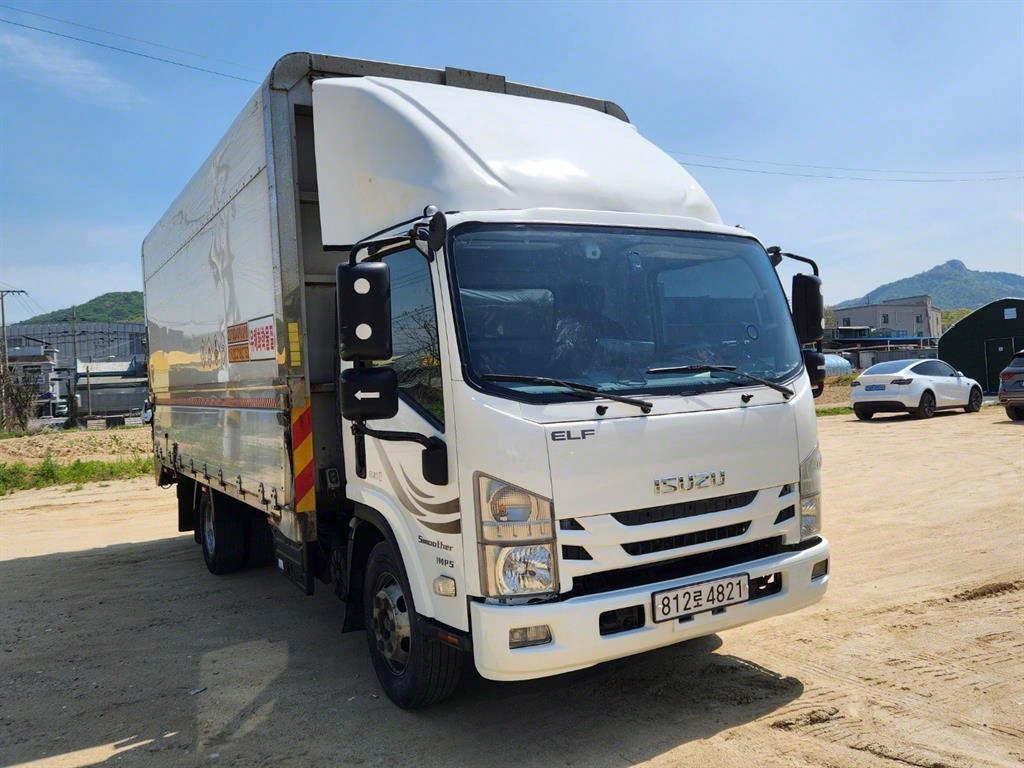 이스즈 엘프 3.5톤 광폭 윙바디 중고 화물차 2018 주행 670,000km 상세 이미지 3