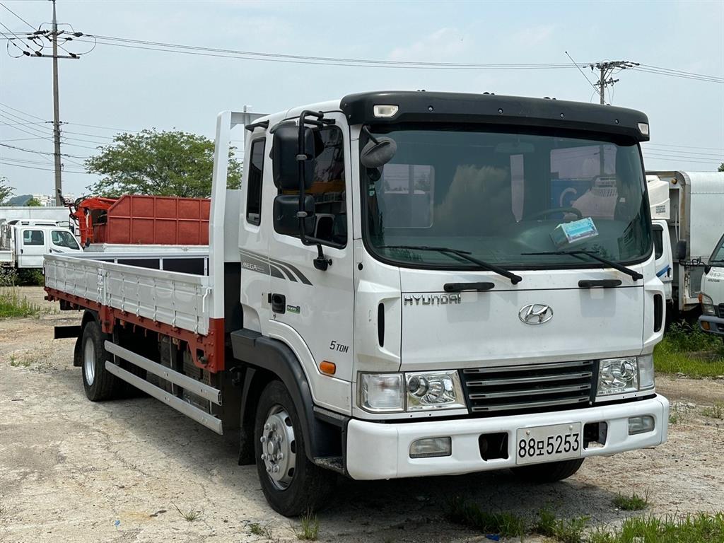 현대 메가트럭 5톤 초장축 카고 2015년식 주행 284,107km 중고 트럭 상세 이미지 3
