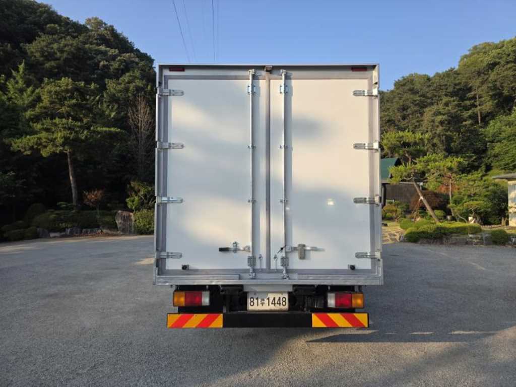 현대 메가트럭 5톤 냉동탑 중고 화물차 2015 주행 212,952km 상세 이미지 4