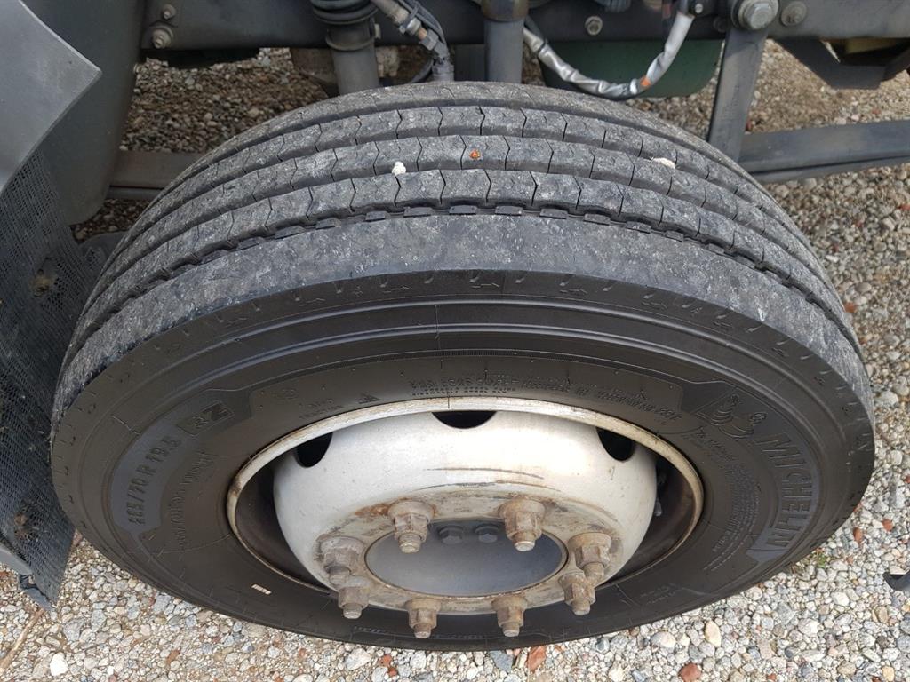 볼보 4.5톤 카고 중고 트럭 2017년식 주행 415,357km 상세 이미지 20