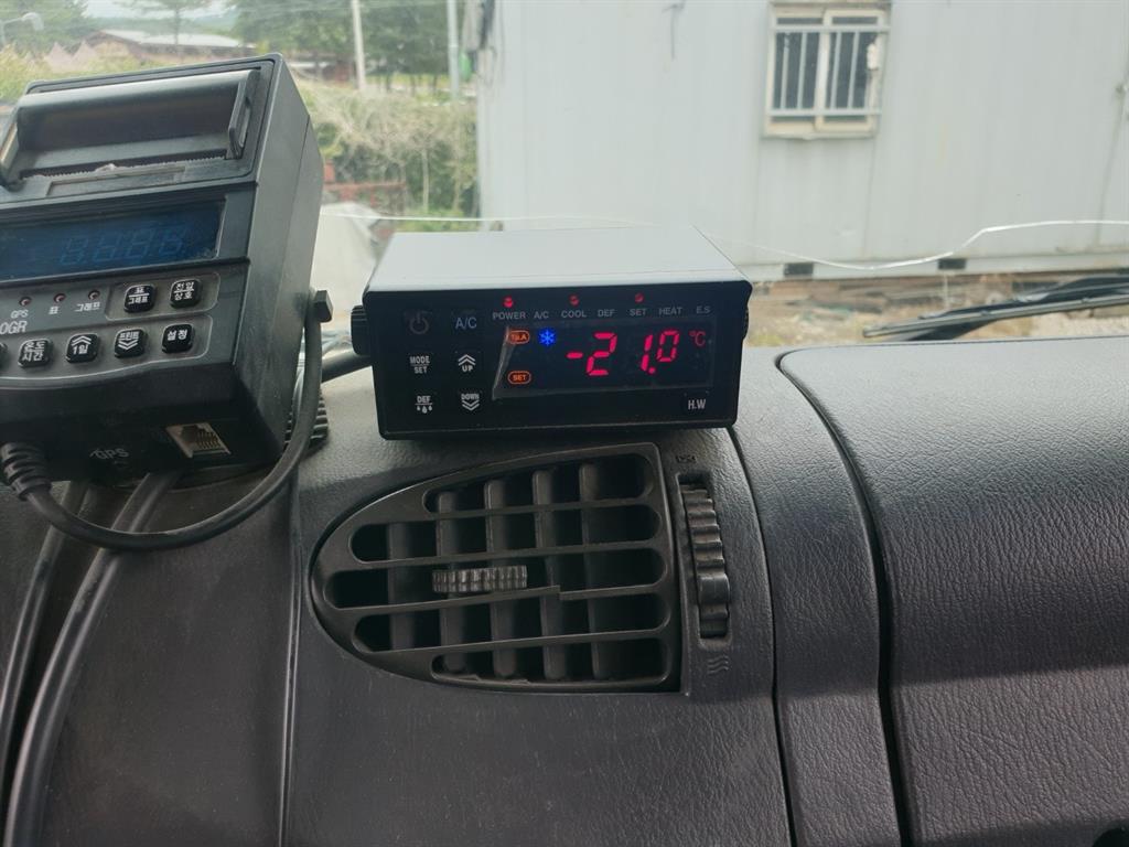 현대 메가트럭 5톤 냉동탑 2006년식 주행 380,000km 중고 화물차 상세 이미지 10