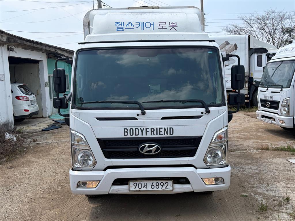 현대 올 뉴 마이티 2.5톤 윙바디 2017년식 주행 437,911km 중고 트럭 상세 이미지 2