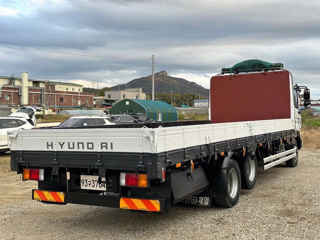 현대 메가트럭 7톤 증톤 극초장축 카고 2016년식 중고 화물차 2016-07 주행 334,200km 상세 이미지 6